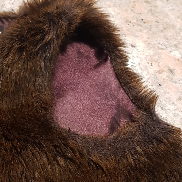 ♥️ Cute Fur Vest ♥️ - Picture 9 of 10